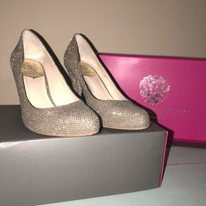 Vince Camuto heels size 7